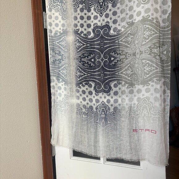 Etro 100% Linen Scarf Large Paisley Scarf Bohemian Gray Ombre Made in Italy